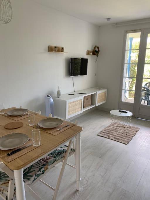 Charmant Studio Au Bord Du Lac Marciac Extérieur photo